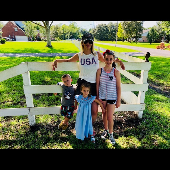 Meet your Posher, Kelli - Picture 2 of 2